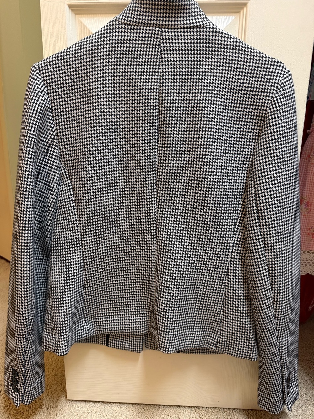 Banana Republic Blazer - Picture 4 of 7